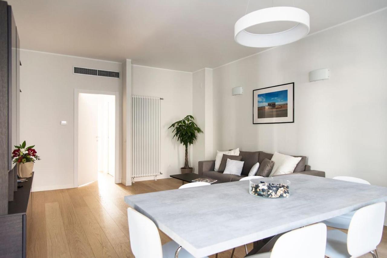 Brand New , Life District Apartamento